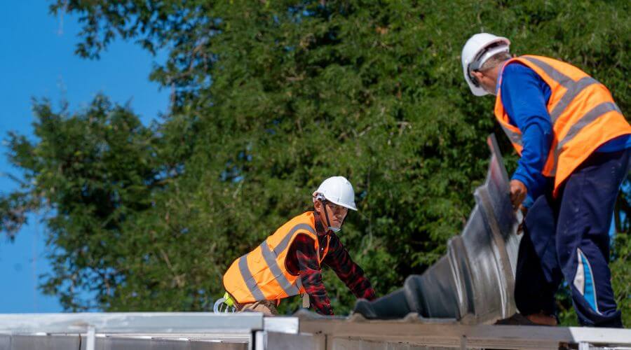 Professional new roof installation services in Lansing, IA